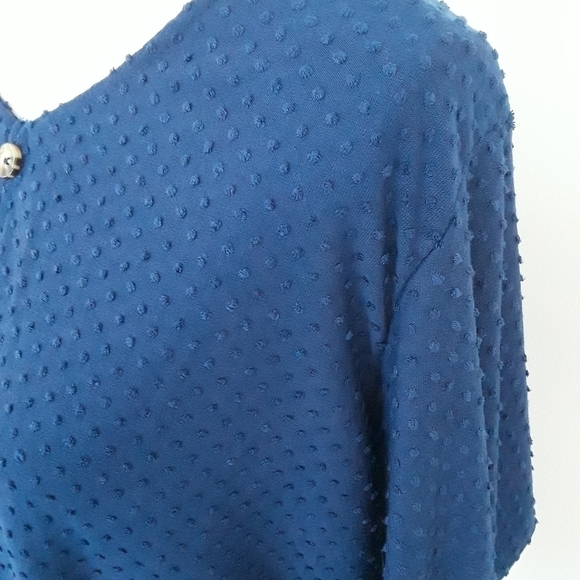 NY Laundry Longsleeve Lattice Back Faux Button Top Size 1X - Picture 5 of 11